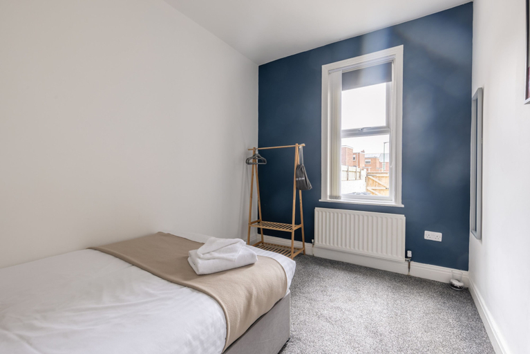 Room 5, Mowbray in South Shields, South Tyneside