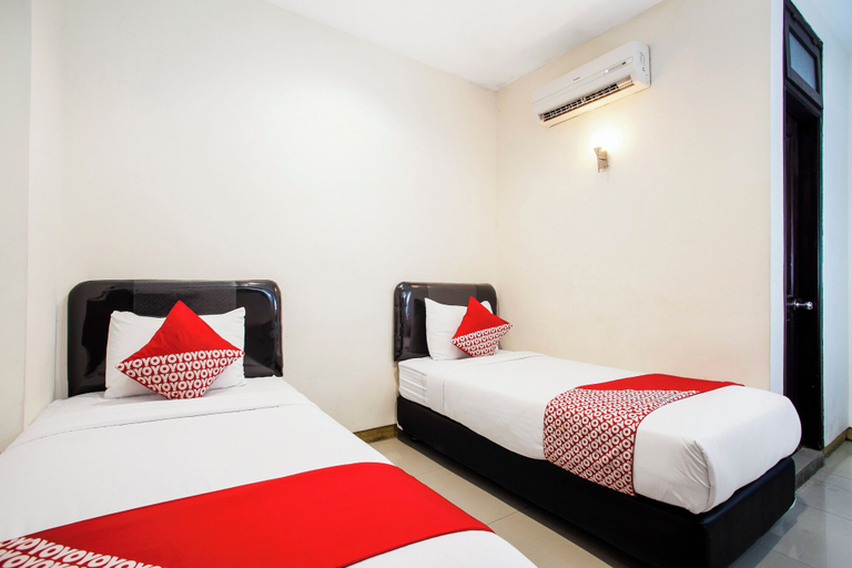 Bedroom 5, Hotel O Genteng Near Genteng Market Formerly Uno Hotel, Surabaya