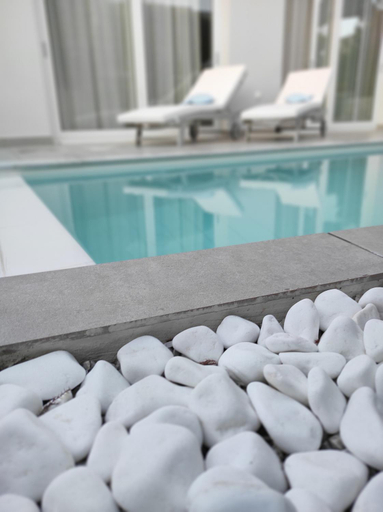 Sport & Beauty 2, Chris Rea Villa, Thessaly