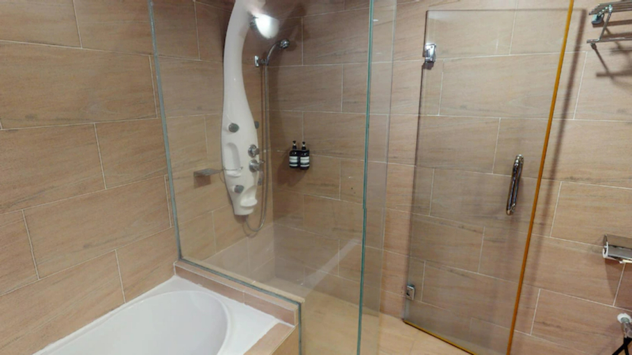 Bathroom 4