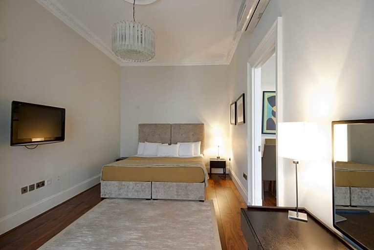Bedroom, 20 Hertford Street - Mayfair Apartments, London