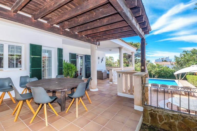 Others 5, Villa Alaris, Baleares