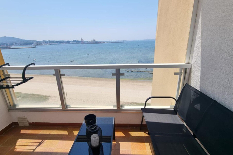 Property grounds 2, Seaside Apartment Sleeps 6 With Balcony, Pontevedra