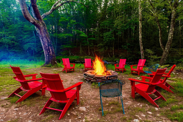 BBQ/picnic area, Couple s Oasis Pool Stream Firepit Steam Room, Ulster