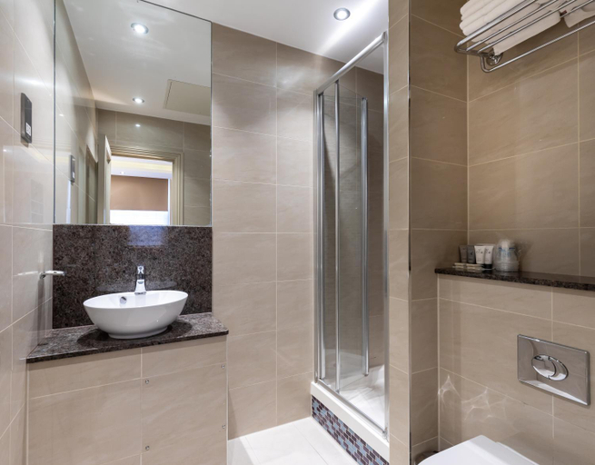 Bathroom 4, Sidney Hotel London-Victoria, London