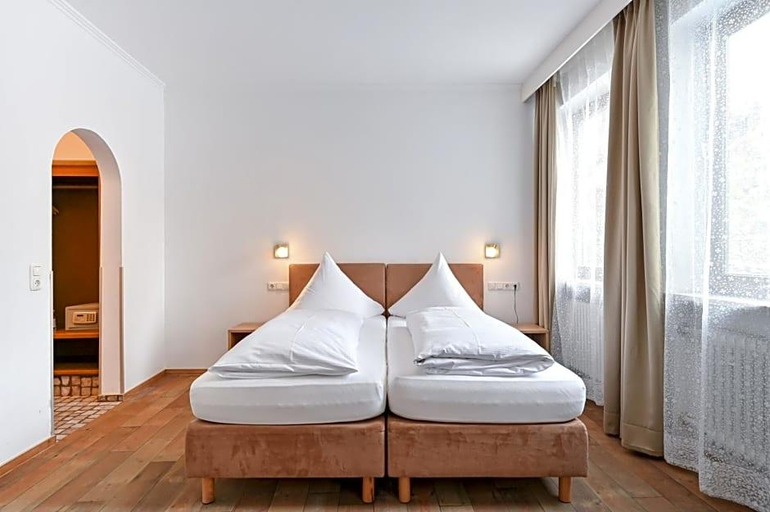 Bedroom 3, Ruchti Hotel & Restaurant, Ostallgäu
