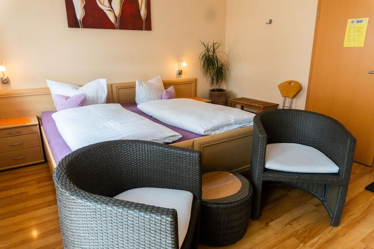 Bedroom 3, Pension Haas-Hotel am Turm, Rottweil