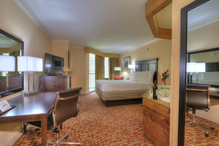 Bedroom 3, Edgewater Hotel - Gatlinburg, Sevier