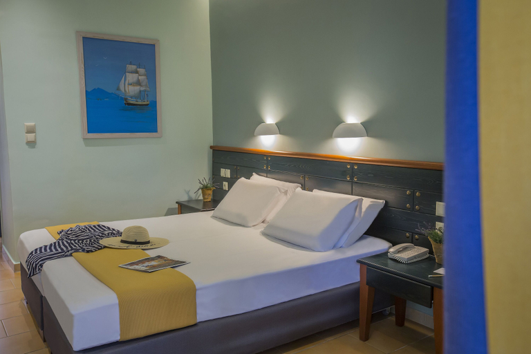 Bedroom 3, Golden Coast Hotel & Bungalows - All Inclusive, Attica