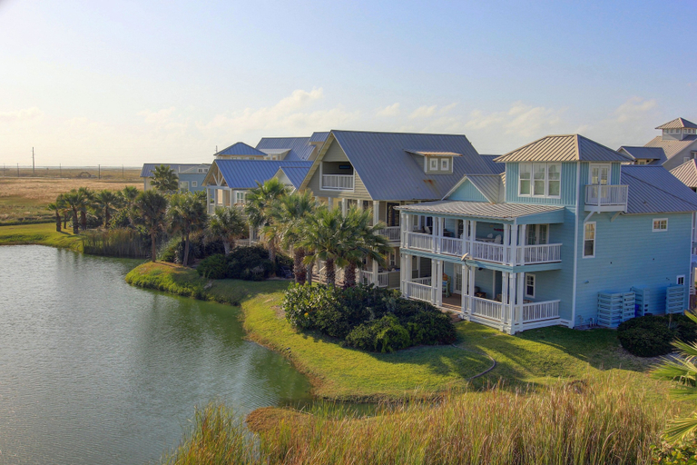 Exterior & Views 2, Tip'sea Saltbox 222 BE, Nueces