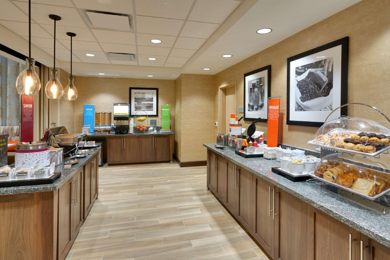 Food & Drinks 4, Hampton Inn & Suites by Hilton Rexburg, Madison
