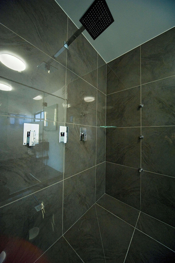 Bathroom 4, Best Western Ellerslie International, Waitakere