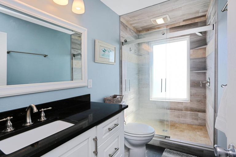 Bathroom 4, Pelican Crossing, Gulf