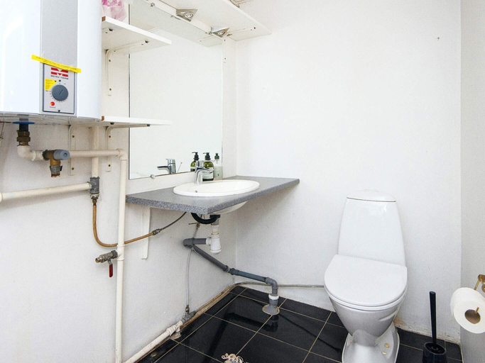 Bathroom, Lakeside Holiday Home with Forest, Skanderborg