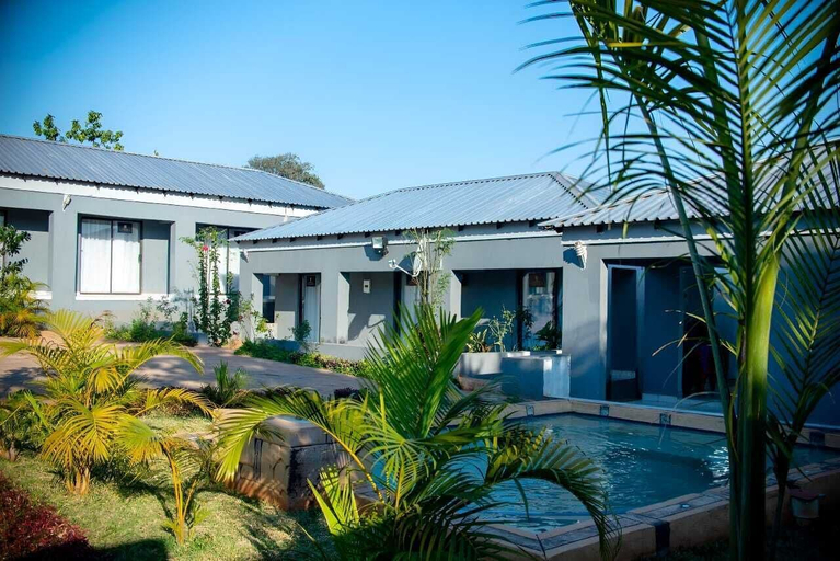 Exterior & Views 2, LUGOGO GUESTHOUSE, Vhembe