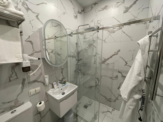 Bathroom 2, Ranovsky Park апартаменты, Sochi gorsovet
