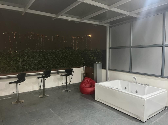 Bathroom, JPM Suites Noida 70, Gautam Buddha Nagar