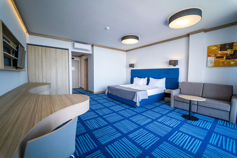 Bedroom 4, HVD Viva Club Hotel - Ultra All Inclusive, Varna