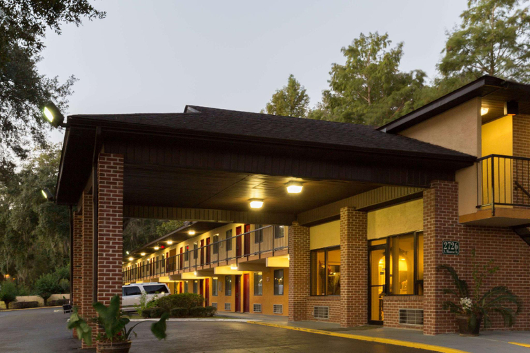 Others 3, Howard Johnson by Wyndham Tallahassee, Leon