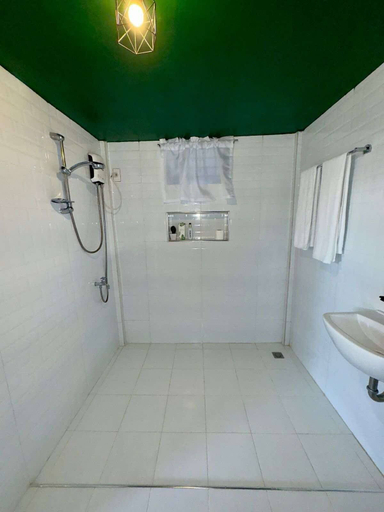 Bathroom 4, Bintana Sa Paraiso Binunsaran, Mambajao