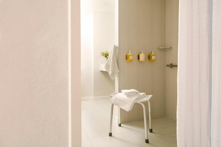 Bathroom 4, Sonder La Ensenada, Orange