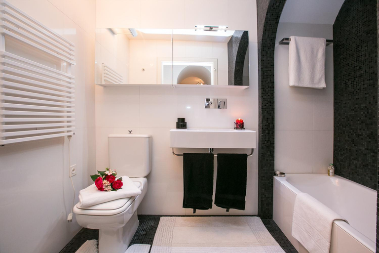Bathroom 2, Magic Gandria Lake-View Terrace - Happy Rentals, Lugano
