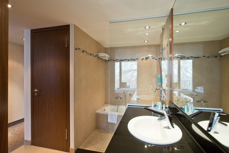 Bathroom 12