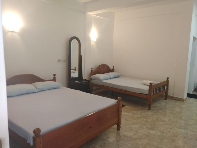 Others 5, Emerald Guest House, Katharagama