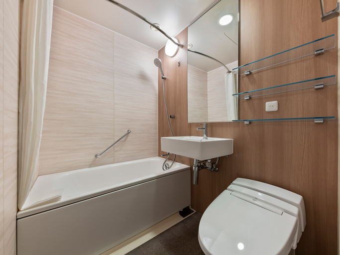 Bathroom 5, Mitsui Garden Hotel Sendai, Sendai