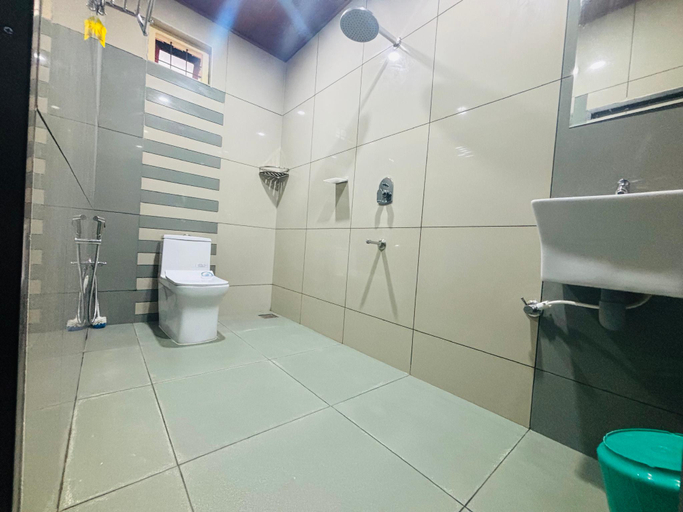 Bathroom 3, WayalVaaram Home Stay , Wayanad