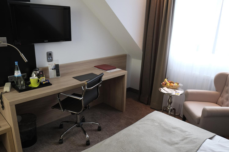 Bedroom 3, Hotel Brunnenhof International, Region Hannover