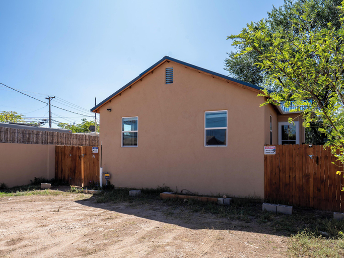 Exterior & Views 2, Chico's Hideaway by Kokopelli Property Management, Santa Fe