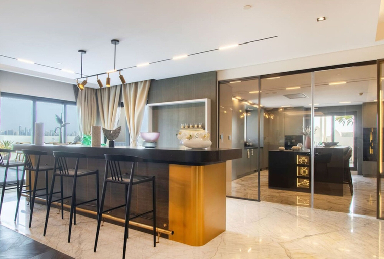 Room 3, Luxury Sky Villa w Private Pool Sea View in Palm, Dubai