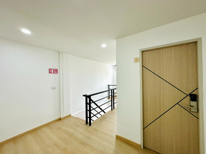 Others 4, The Cozy77 – No Parking, Bang Plad