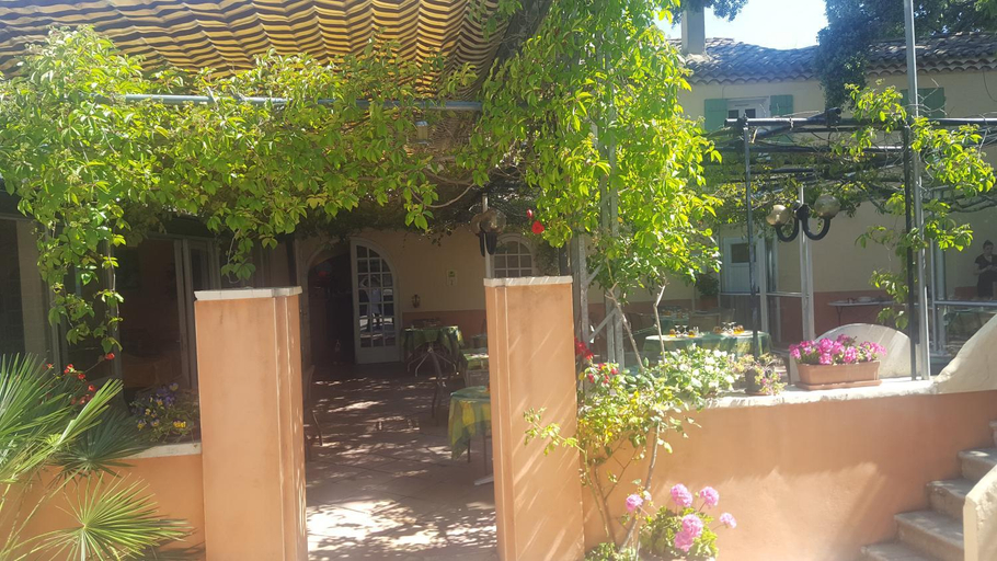 Others 3, Logis Hotel Le Chene Vert, Vaucluse