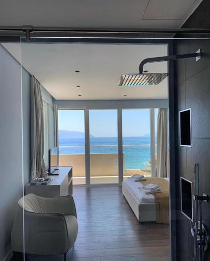 Bedroom 3, Maxi Room, Vlorës