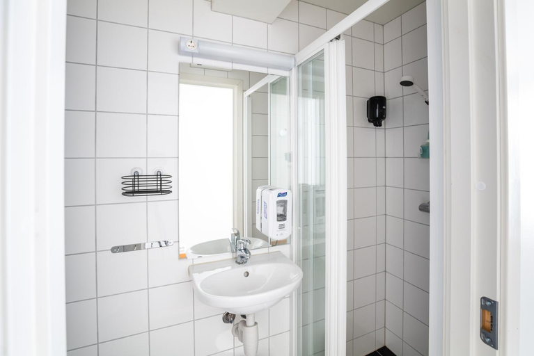 Bathroom, TorskenSenteret, Torsken
