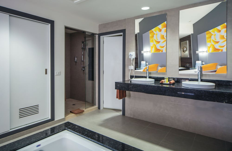 Bathroom 4, Riu Cancun - Adults Only - All Inclusive, Benito Juárez