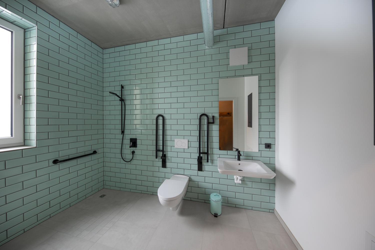 Bathroom 4, GH1 Aparthotel am Glockenplatz, Alb-Donau-Kreis