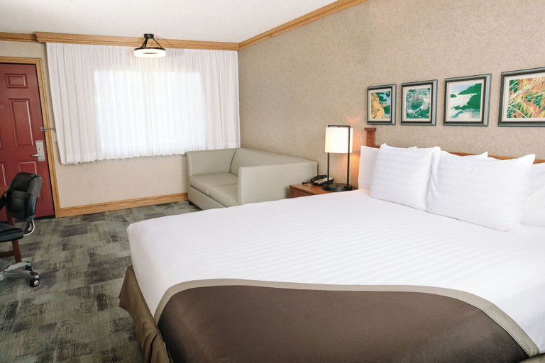 Bedroom 4, Cavalier Oceanfront Resort, San Luis Obispo