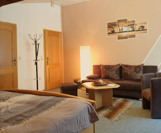 Bedroom 3, Landhotel Heidkrug, Heidekreis