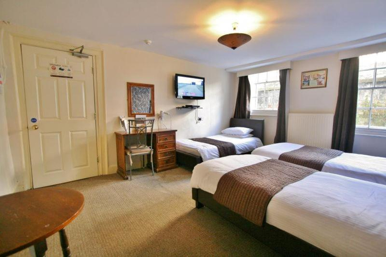 Bedroom 2, Central Hotel, Gloucestershire