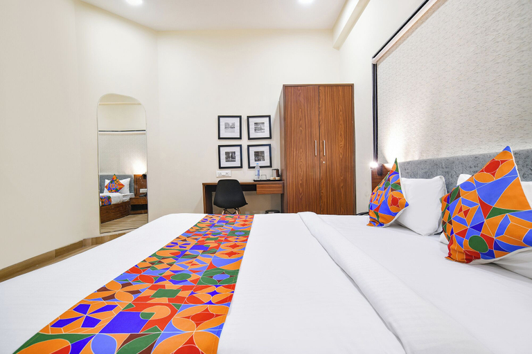 Bedroom 2, Fabhotel Weekend, Indore