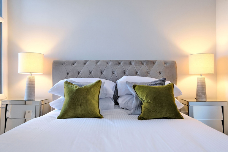 Bedroom 2, Modern City Centre Apartment in Aberdeen, Aberdeen