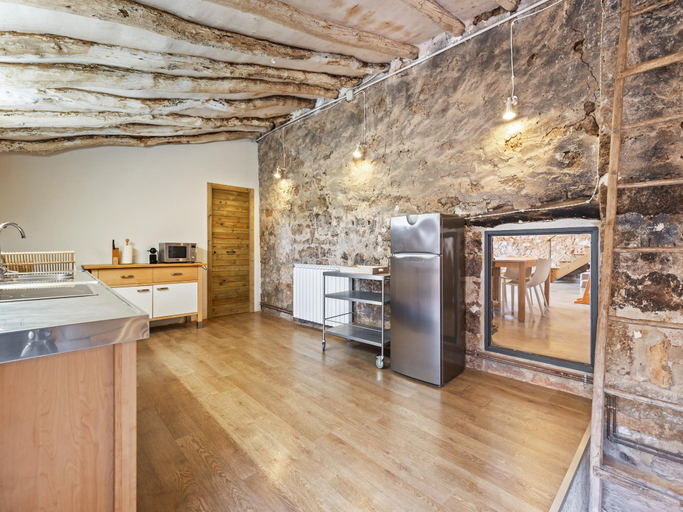 Others 5, Cozy Fraga Country Escape, Huesca