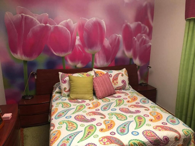 Bedroom 4, Pensión Sandoval by gaiarooms, León