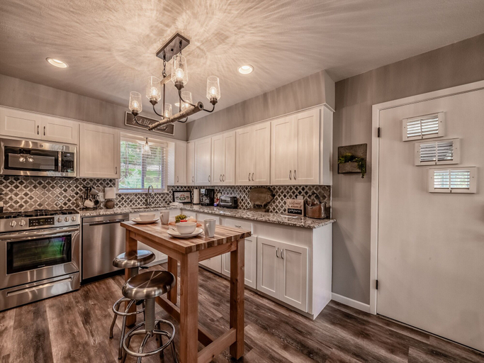 Others 5, Texas Trio by Ruidoso Vacation Rentals, Lincoln