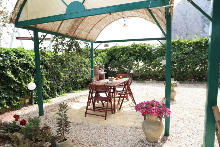 Others 5, Villa I 2 Pini, Trapani