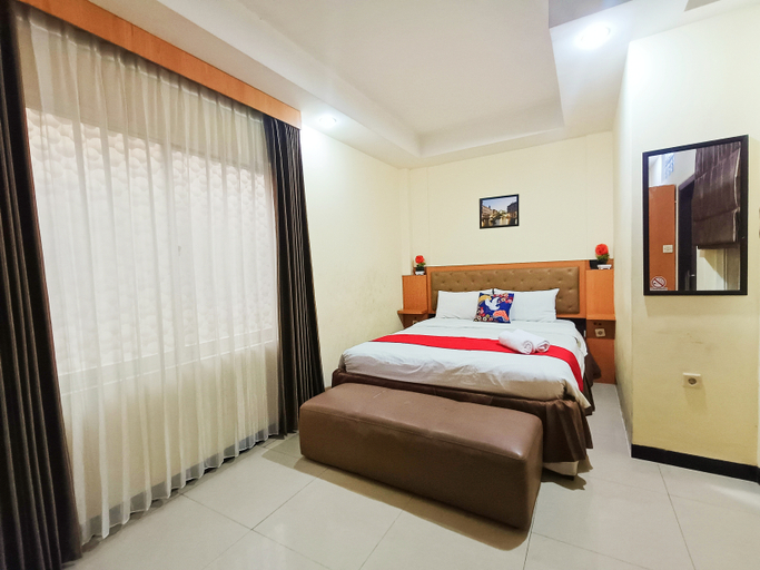 Bedroom 4, Yutaka Inn Drainbow Royal Plaza, Surabaya