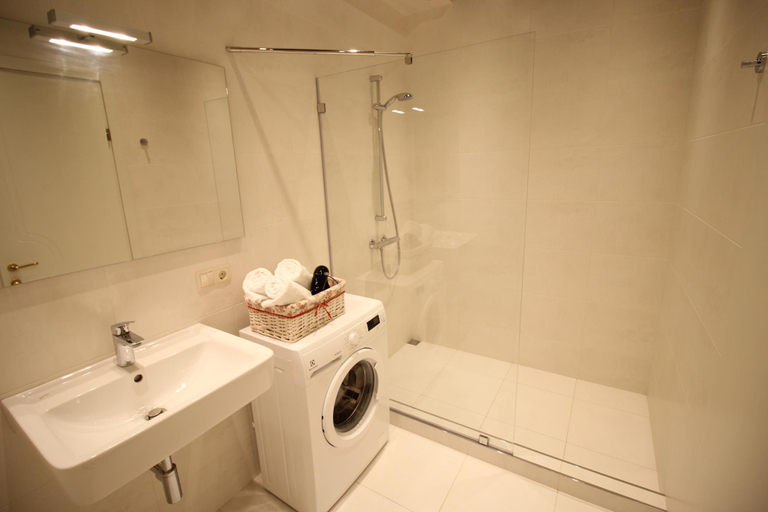 Bathroom 2, Super Luxury Apartments, Tbilisi